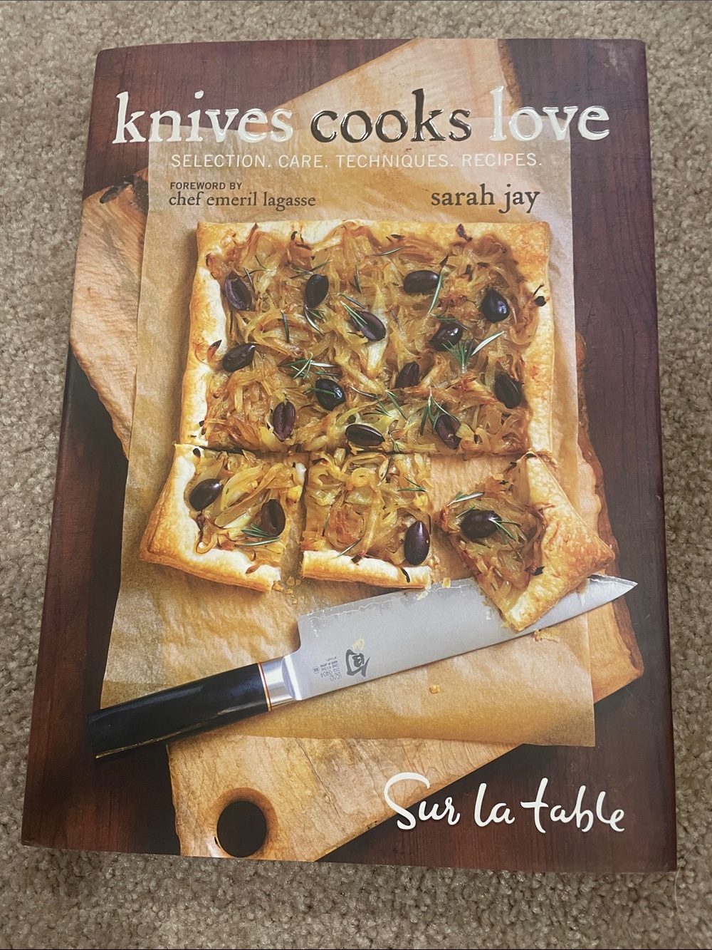 Sur La Table Cookbook 'Knives Cooks Love' — White, Brown & Black Cover